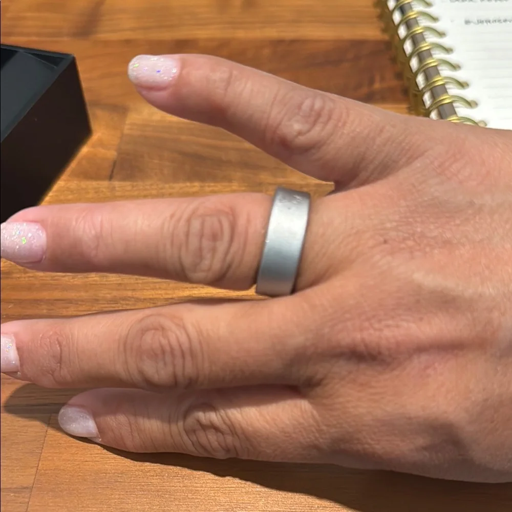 QALO QRNT Smart Ring - Silver Size 9 - Good Condition